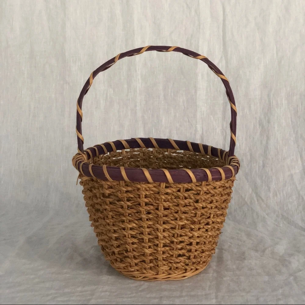 🧺 Vintage Two Toned Woven Rope Basket